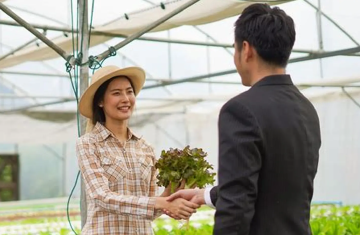 Accompagnement sur mesure Nous aidons chaque client à structurer ses achats, réduire ses coûts et améliorer ses marges durablement.